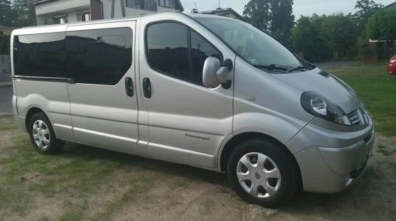                         Renault Trafic mini kamper, bus 9 osób w świtenym stanie - zdjęcie 1
                        