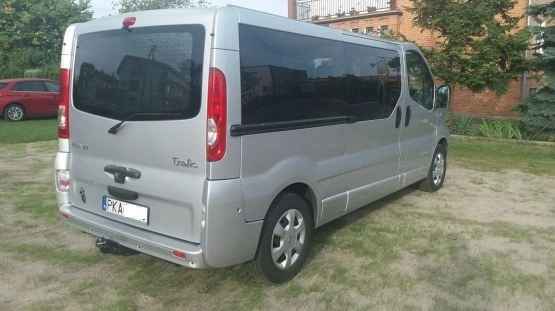                         Renault Trafic mini kamper, bus 9 osób w świtenym stanie - zdjęcie 2
                        