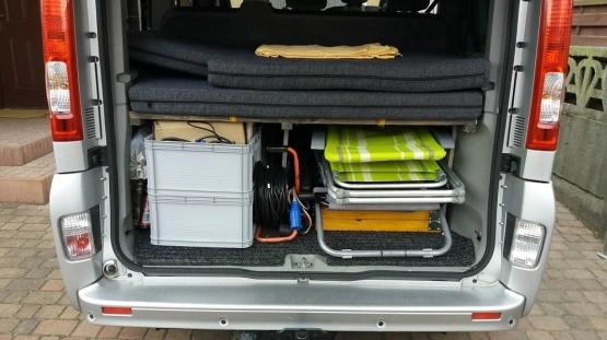                         Renault Trafic mini kamper, bus 9 osób w świtenym stanie - zdjęcie 9
                        