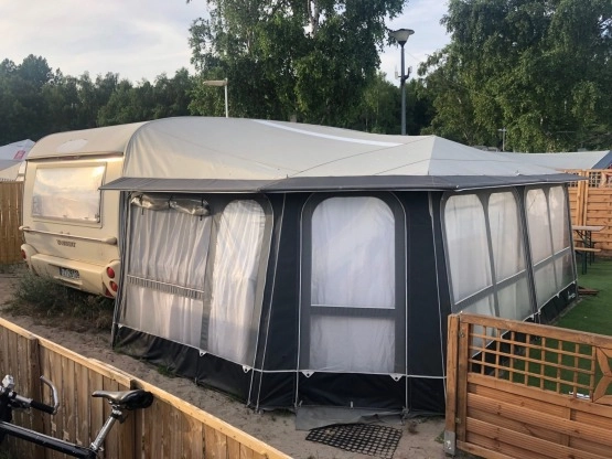                         Przeczypa campingowa Tabbert Comtesse Delxue 565 + przedsionek + podłoga - zdjęcie 8
                        