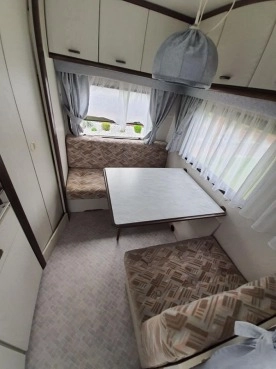                         Przyczepa kempingowa Hobby 450 - zdjęcie 11
                        