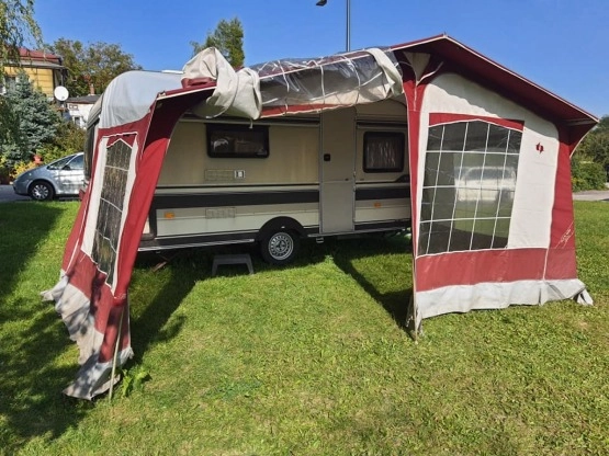                         Przyczepa kempingowa Hobby 450 - zdjęcie 12
                        