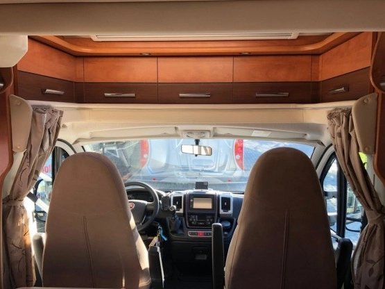                         2014 Carthago T150 - zdjęcie 5
                        