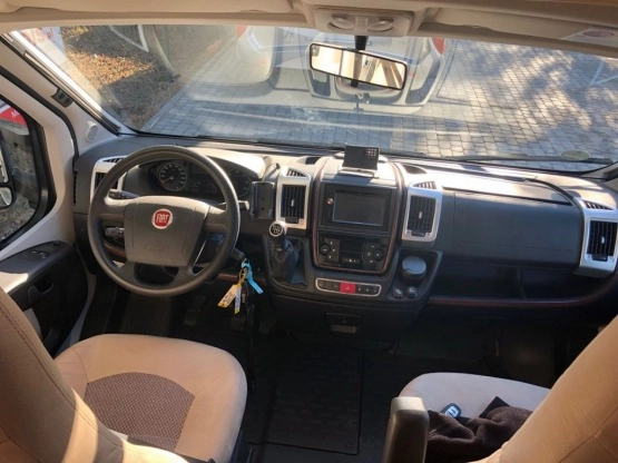                         2014 Carthago T150 - zdjęcie 8
                        