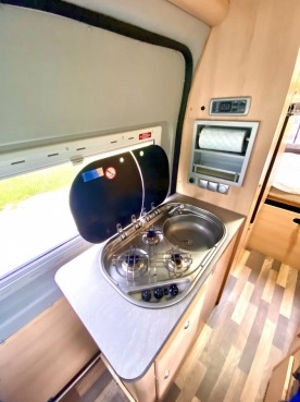                         Sprzedam kampera FIAT DUCATO KNAUS - zdjęcie 10
                        