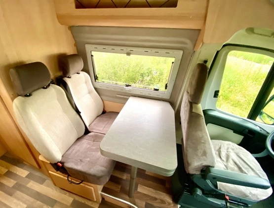                         Sprzedam kampera FIAT DUCATO KNAUS - zdjęcie 14
                        