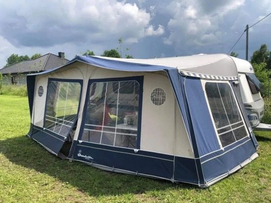                         Przyczepa kampingowa Fendt Saphir 470 przedsionek roleta solar - zdjęcie 7
                        