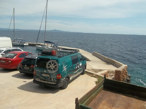                         VOLKSWAGEN T5 4X4 4 Motion Van Off Trawel Kamper long - zdjęcie 3
                        