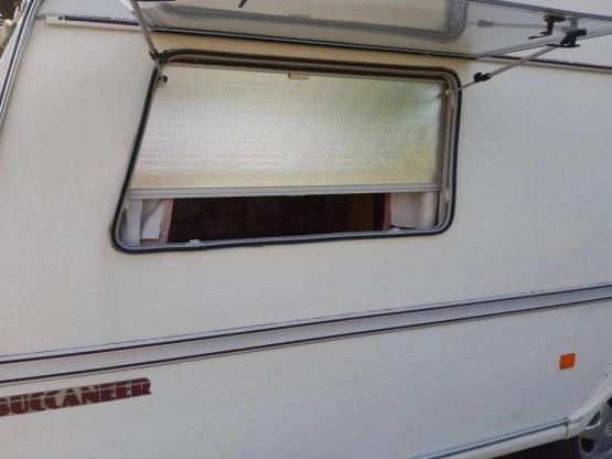                         Przyczepa Bucanner Elan 15 - zdjęcie 15
                        