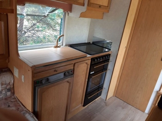                         Przyczepa Bucanner Elan 15 - zdjęcie 19
                        