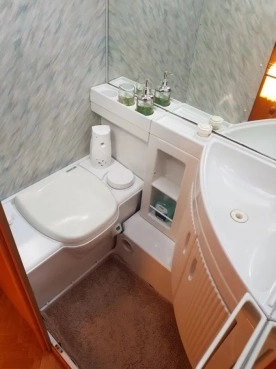                         Przyczepa LMC Luxus 560 + przedsionek 3 m + podłoga - zdjęcie 4
                        