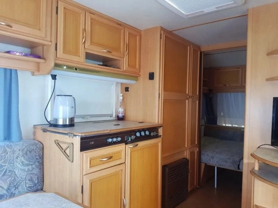                         Przyczepa LMC Luxus 560 + przedsionek 3 m + podłoga - zdjęcie 7
                        