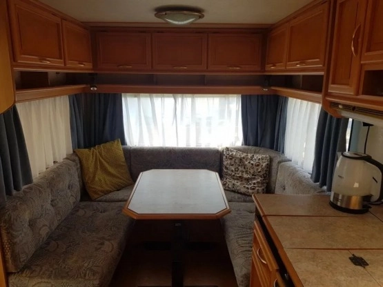                         Przyczepa LMC Luxus 560 + przedsionek 3 m + podłoga - zdjęcie 8
                        