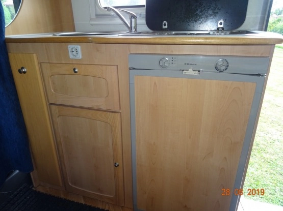                         Kamper Fiat Ducato zabudowa McLouis - zdjęcie 10
                        