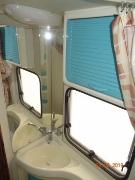                         Kamper Fiat Ducato zabudowa McLouis - zdjęcie 14
                        