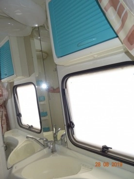                         Kamper Fiat Ducato zabudowa McLouis - zdjęcie 16
                        