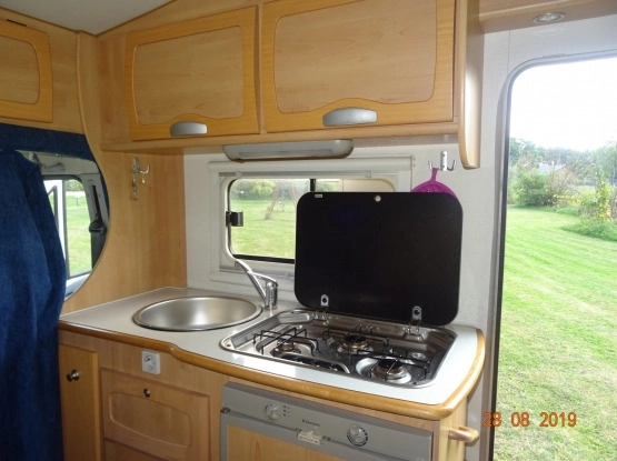                         Kamper Fiat Ducato zabudowa McLouis - zdjęcie 7
                        