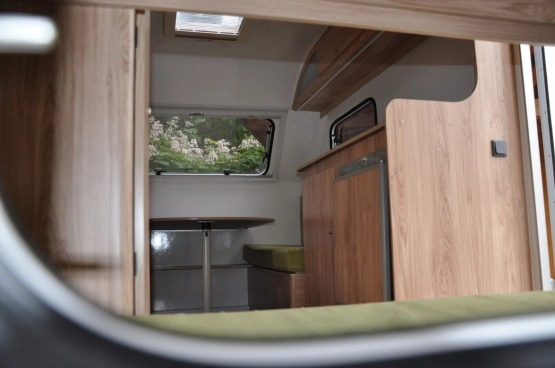                         NOWA model N-Cross 4 osobowa Łóżko piętrowe Toaleta Prysznic Ciepła woda dostępna od ręki Super Cena - zdjęcie 13
                        