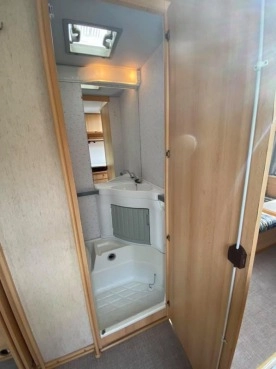                         Kanus Sudwind Country 430, dmc 900 kg - zdjęcie 10
                        