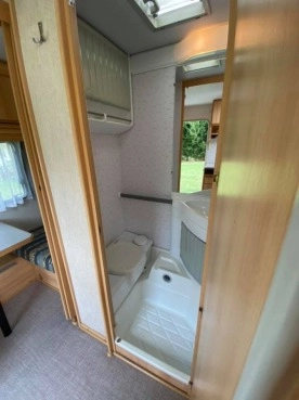                         Kanus Sudwind Country 430, dmc 900 kg - zdjęcie 11
                        