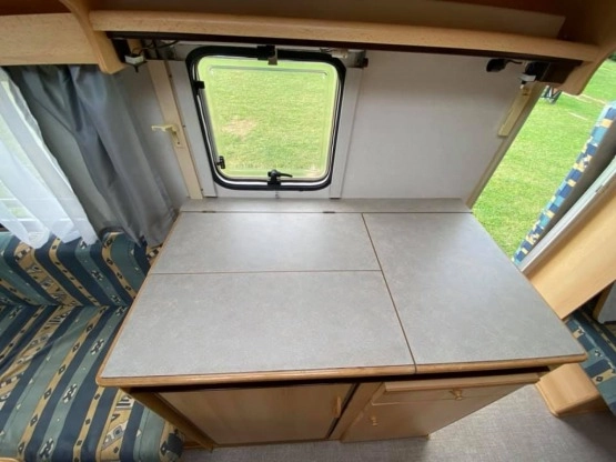                         Kanus Sudwind Country 430, dmc 900 kg - zdjęcie 13
                        