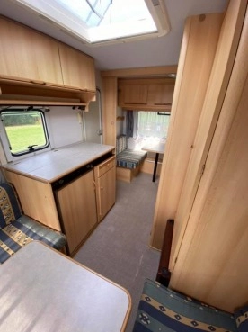                         Kanus Sudwind Country 430, dmc 900 kg - zdjęcie 15
                        