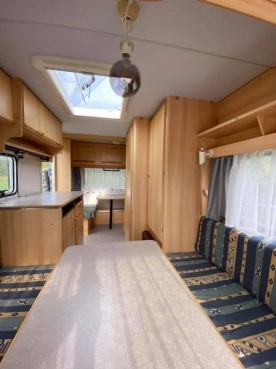                         Kanus Sudwind Country 430, dmc 900 kg - zdjęcie 7
                        