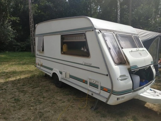                         Przyczepa Compass Connoiseur 400/2. Rok 1998 - zdjęcie 1
                        
