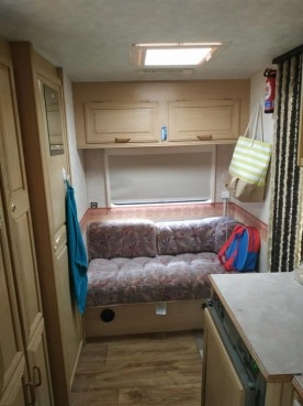                         Przyczepa Compass Connoiseur 400/2. Rok 1998 - zdjęcie 4
                        