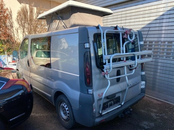                         Opel Vivaro baza na kampera - zdjęcie 4
                        