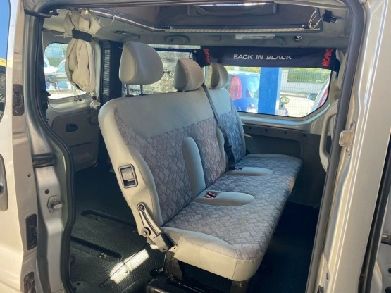                         Opel Vivaro baza na kampera - zdjęcie 6
                        