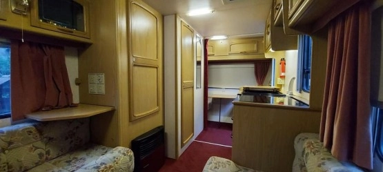                         Przyczepa kempingowa Bailey z moverem i namiotem dla 5 osób, dmc 1135 kg - zdjęcie 2
                        