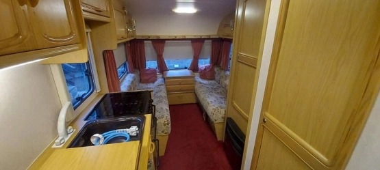                         Przyczepa kempingowa Bailey z moverem i namiotem dla 5 osób, dmc 1135 kg - zdjęcie 5
                        