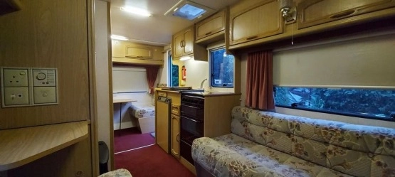                         Przyczepa kempingowa Bailey z moverem i namiotem dla 5 osób, dmc 1135 kg - zdjęcie 6
                        