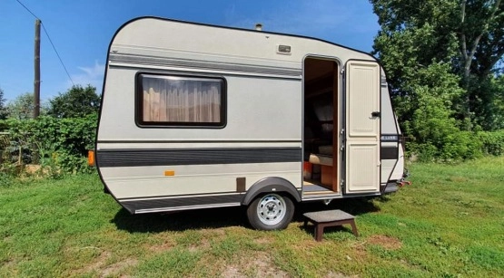                         Hobby de Luxe w stanie kolekcjonerskim - zdjęcie 1
                        