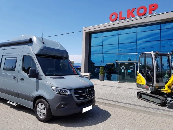                         Kamper * Stan idealny * Bogate wyposażenie * Panel słoneczny - zdjęcie 2
                        