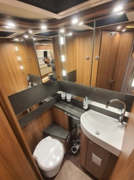                         Camper  Carthago  Chic S-Plus I 52 QB   nowy , lipiec 2020r - zdjęcie 13
                        