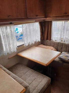                         Kamper Hymer 1,9D - zdjęcie 4
                        