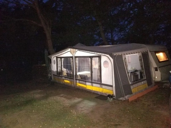                         Sprzedam przyczepę Dethleffs Beduin L 2-osiową - zdjęcie 8
                        