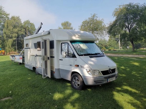                         Mercedes Sprinter Ahorn 2x klima, Webasto, garaż na motocykl - zdjęcie 10
                        