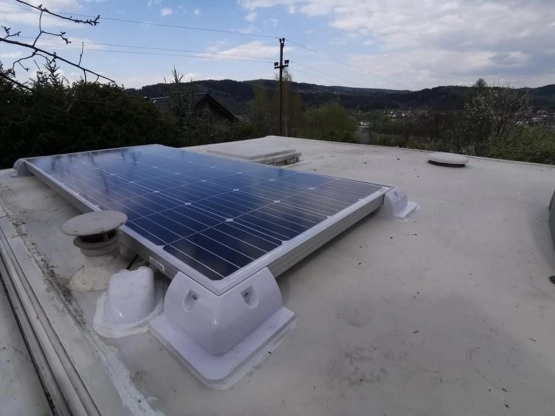                         Mercedes Sprinter Ahorn 2x klima, Webasto, garaż na motocykl - zdjęcie 14
                        