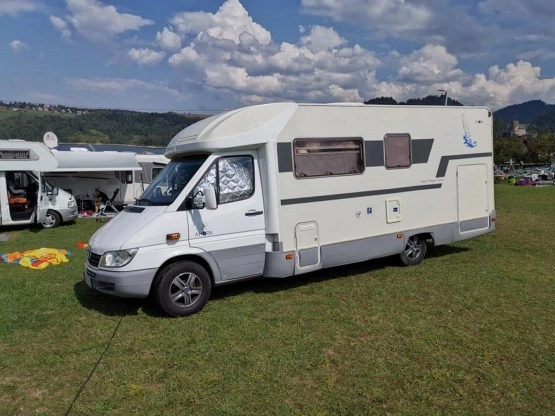                         Mercedes Sprinter Ahorn 2x klima, Webasto, garaż na motocykl - zdjęcie 3
                        