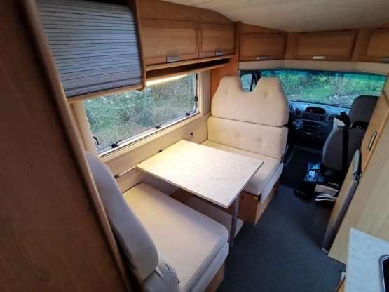                         Mercedes Sprinter Ahorn 2x klima, Webasto, garaż na motocykl - zdjęcie 4
                        