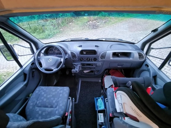                         Mercedes Sprinter Ahorn 2x klima, Webasto, garaż na motocykl - zdjęcie 6
                        