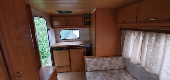                         Przyczepa Caravelair z 1995 r. - zdjęcie 4
                        