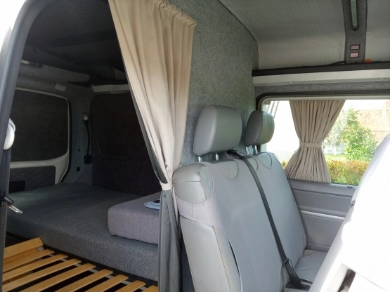                         VW T5 kamper - zdjęcie 11
                        