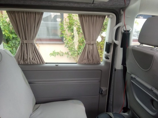                         VW T5 kamper - zdjęcie 4
                        