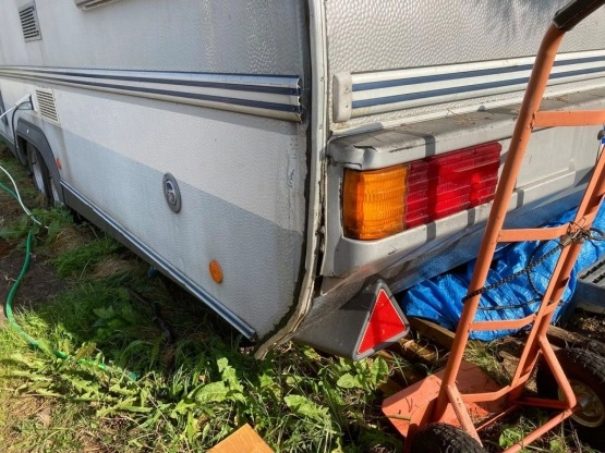                         Przyczepa Fendt Joker E 615 TM, rok prod. 1994, DMC 1500 kg - zdjęcie 11
                        