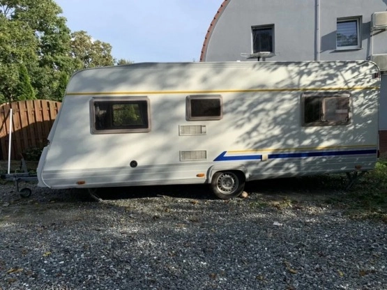                         Przyczepa kempingowa Burstner Ventana 530, dmc 1380 kg, solar, przedsionek - zdjęcie 3
                        