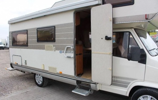                         Fiat Ducato HYMER 2.5 TD *6 osób*Tylko 153 tys. km*STAN IDEALNY*SOLAR*Bagażnik rowerowy*Markiza* - zdjęcie 11
                        